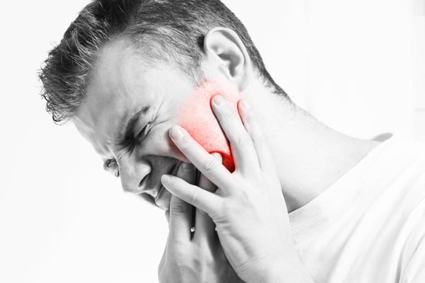 Visit An Emergency Dentist For These Dental Issues